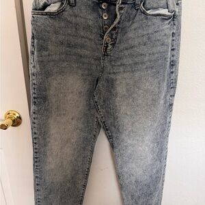 SO Gray High Rise Jeans Distressed Look
